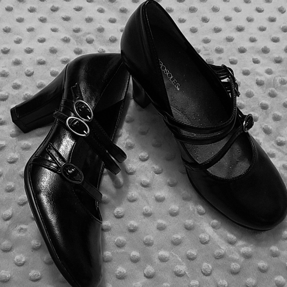 Aerosoles Classic Black Heels